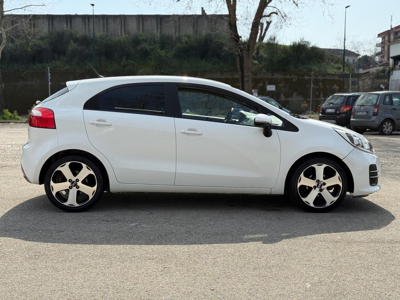 KIA Rio 1.1 CRDi 75cv 2013 5p. Cool