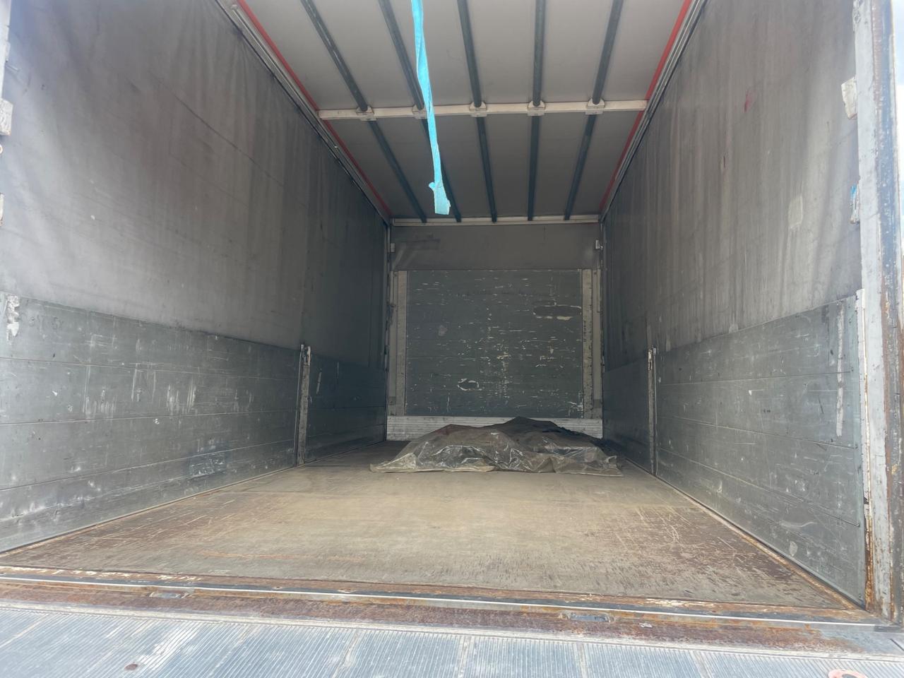 Iveco Eurocargo 75 E 15 con sponda