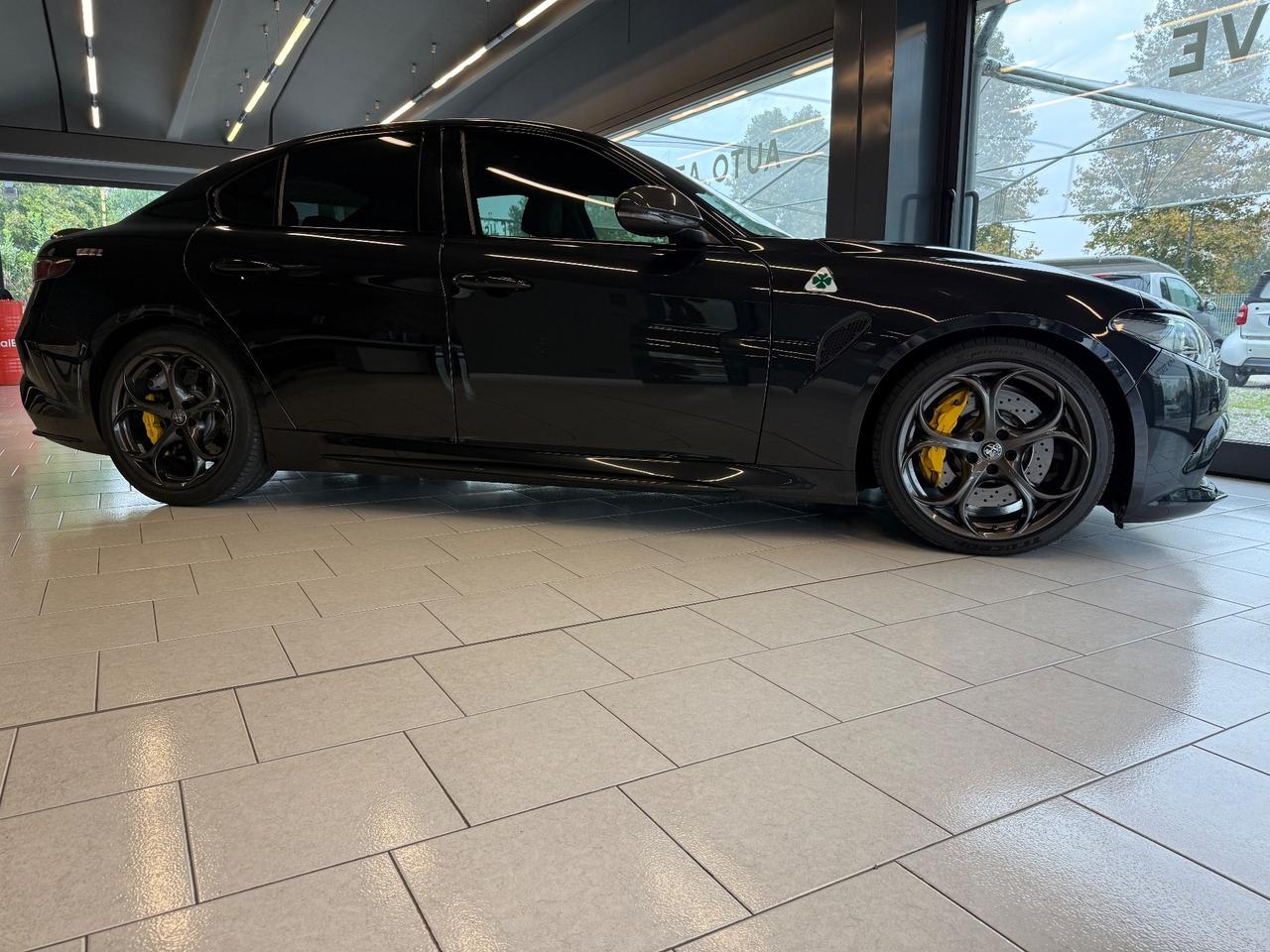 Alfa Romeo Giulia 2.9 V6 Bi-Turbo AT8 Quadrifoglio pack carbonio