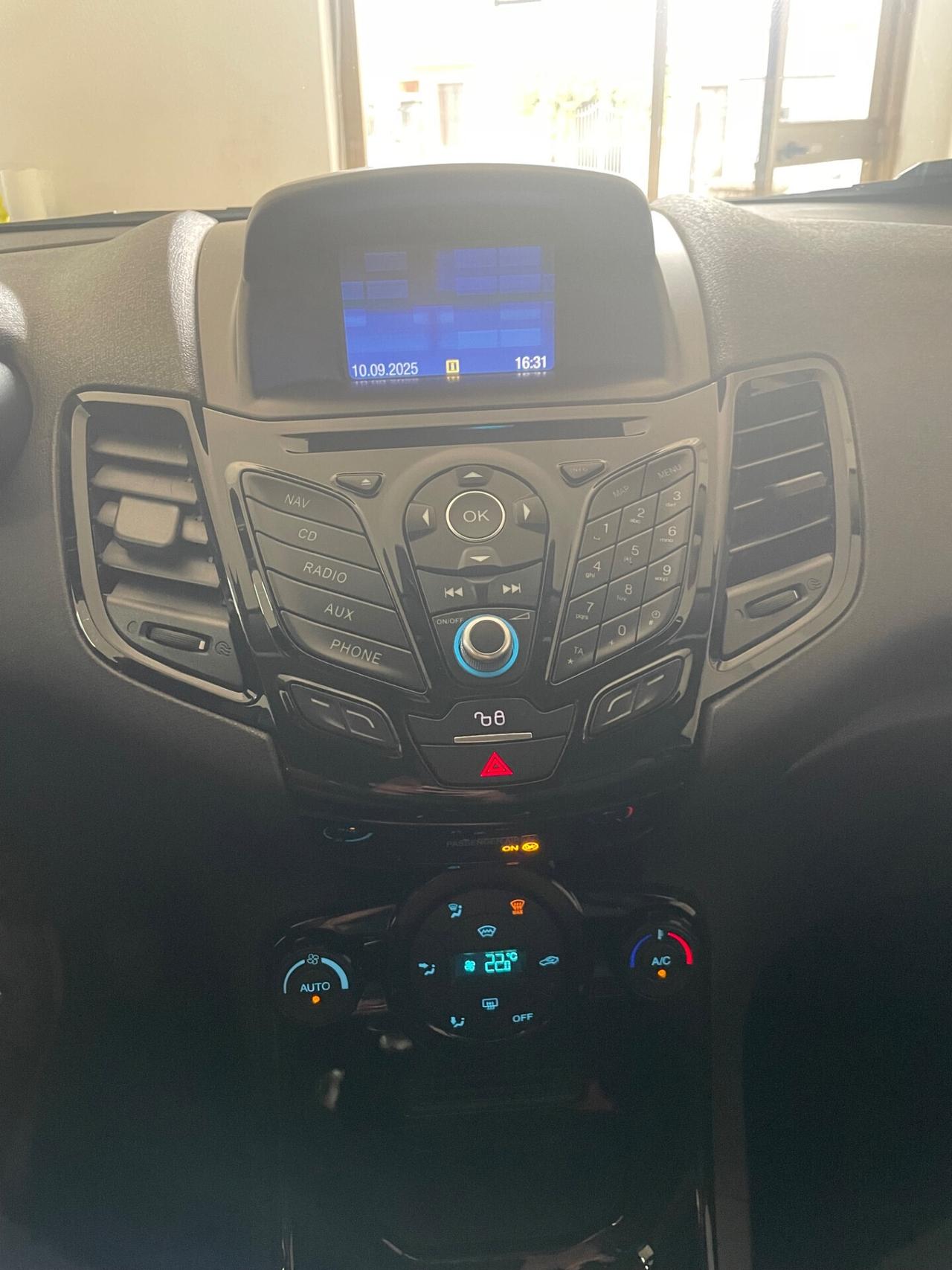 FORD FIESTA 1.5 TDCi 75CV 5 PORTE TITANIUM