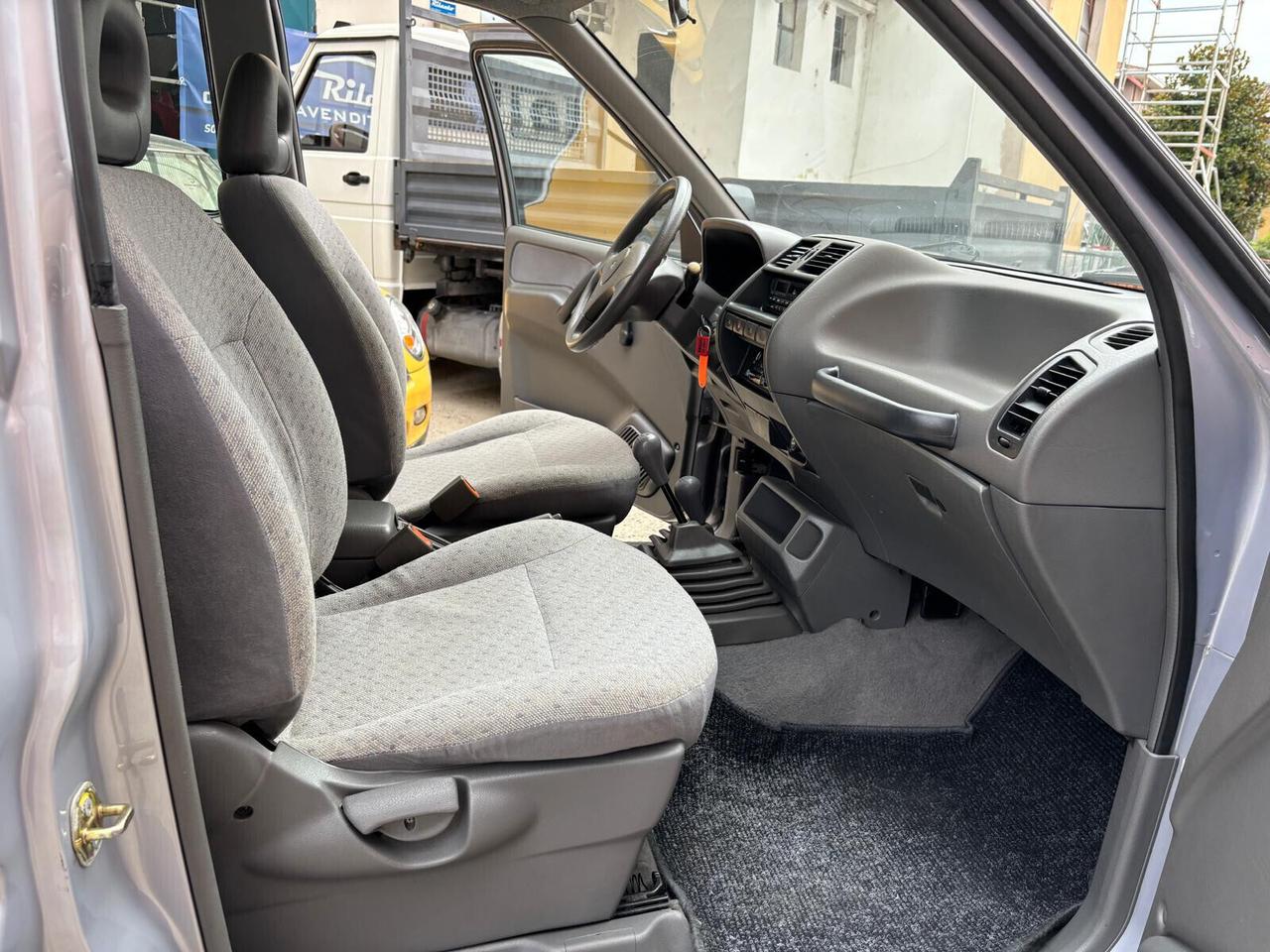 Ford Maverick 2.4i alias Nissan Terrano