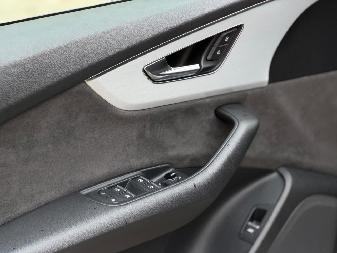 Audi Q8 50 TDI 286 CV QUATTRO S LINE EDITION TETTO MATRIX LED