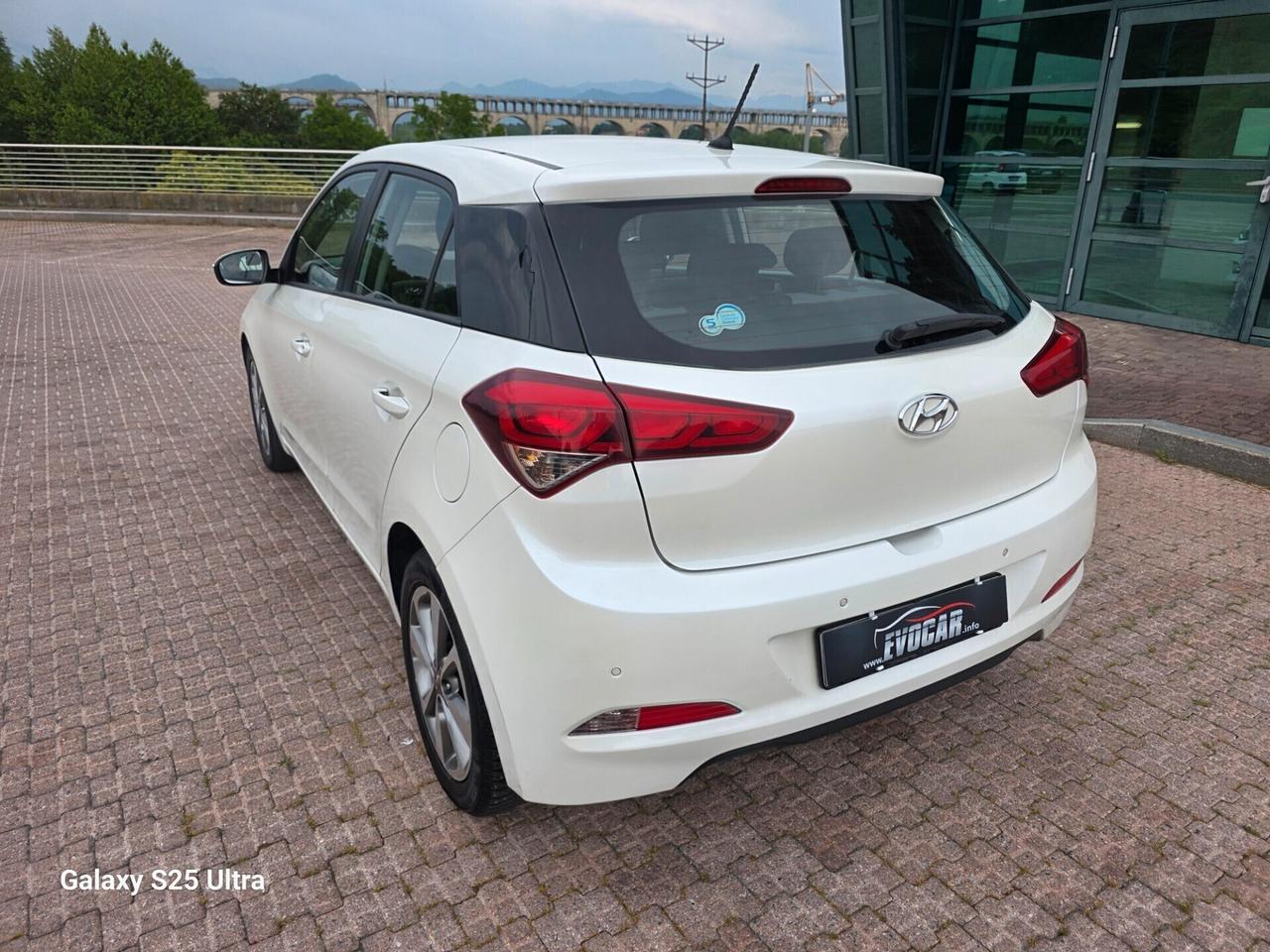 hyundai i20 1.2 valutiamo usato