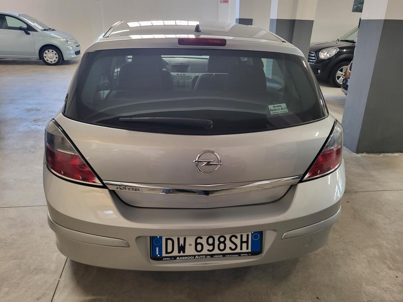 Opel Astra 1.6 16V VVT 5 porte Cosmo PREZZO REALE! TUTTI I TAGLIANDI! UNICO PROPRIETARIO!!