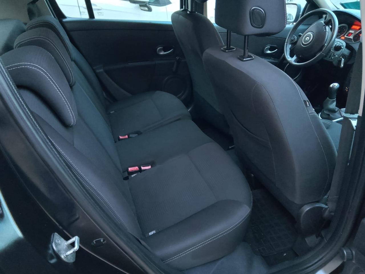 Renault Clio 1.2 16V 5 porte anno 2011