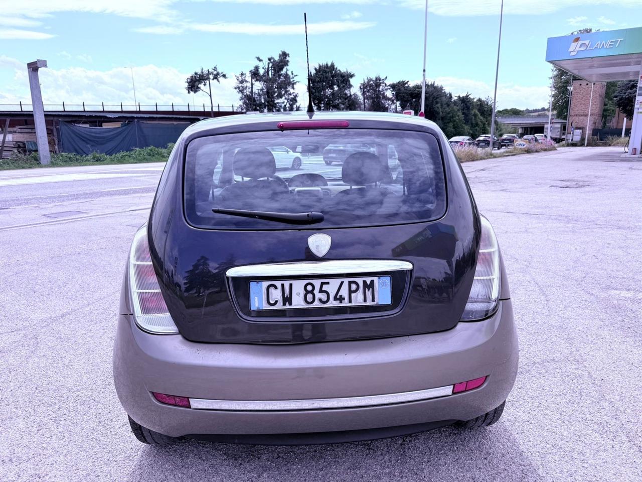 Lancia Ypsilon 1.2 benzina Ok neopatentati