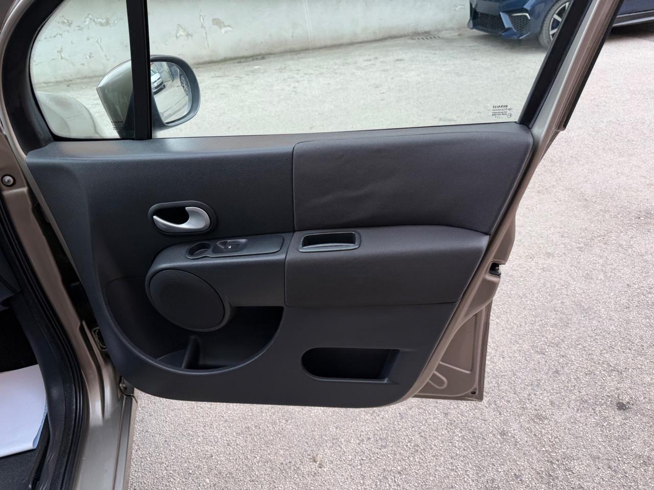 Renault Modus Grand 1.5 dCi 85CV Dynamique