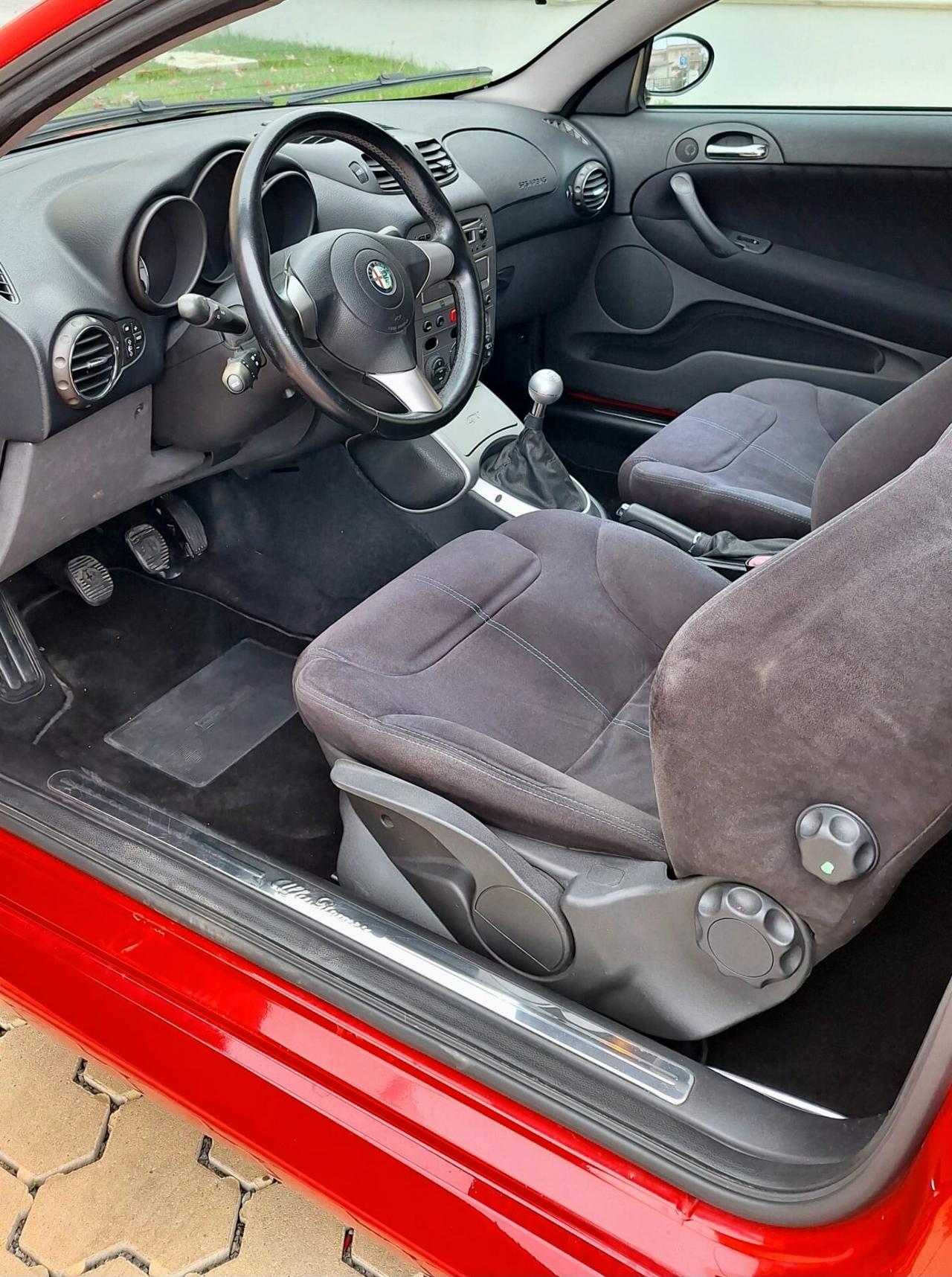 Alfa Romeo GT 1.8 16V TS - IMPECCABILE