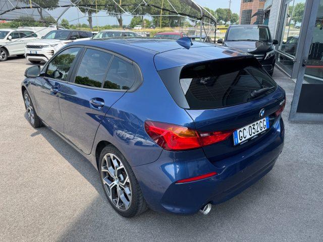 BMW 116 d 5p. Luxury