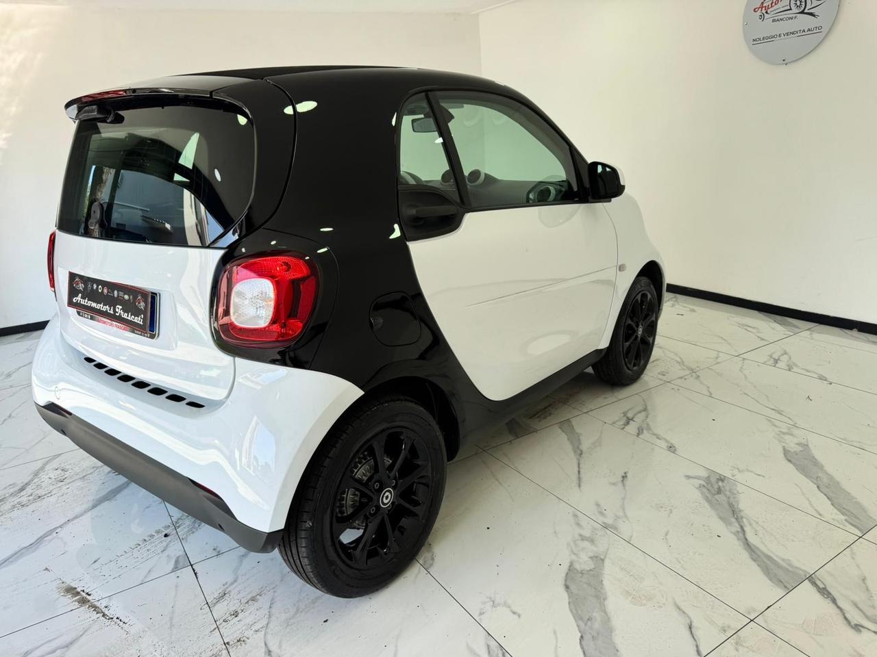 Smart ForTwo 70 1.0-AUTOM-NO VIMCOLO FINANZIAMENTO-2017