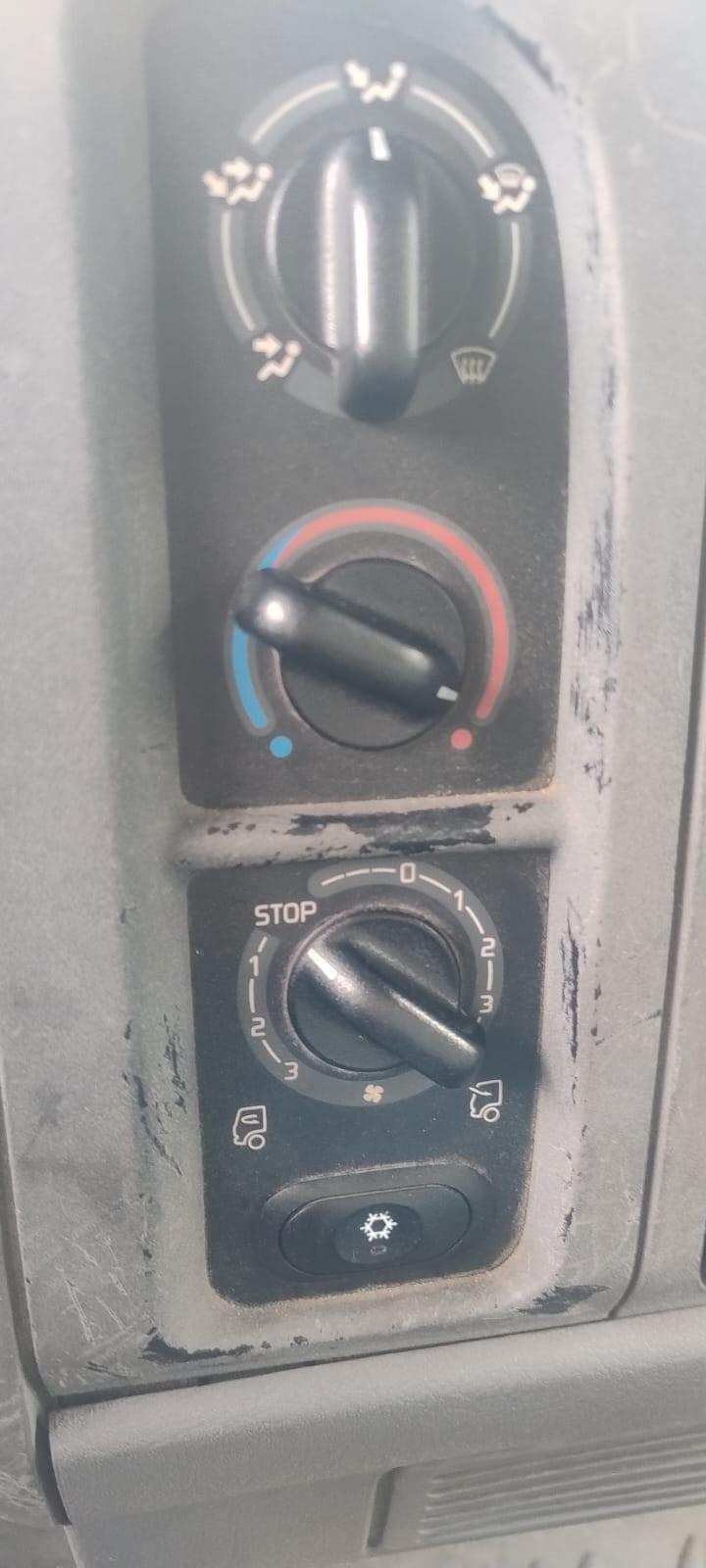 RENAULT MIDLUM 75.180