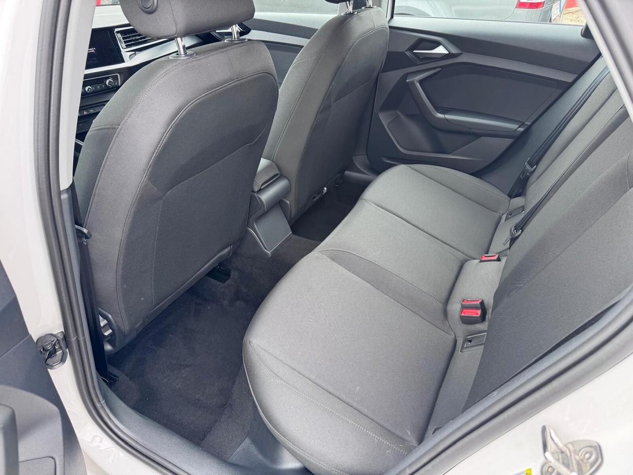 Audi A1 allstreet 30 TFSI Business