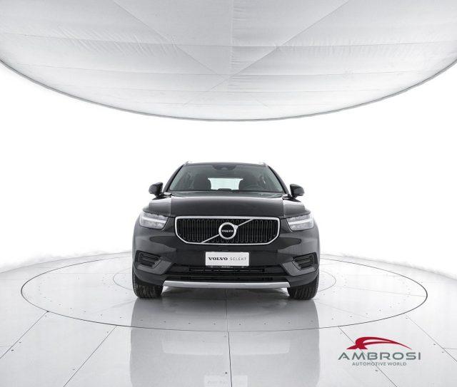 VOLVO XC40 T2 Momentum Core Auto