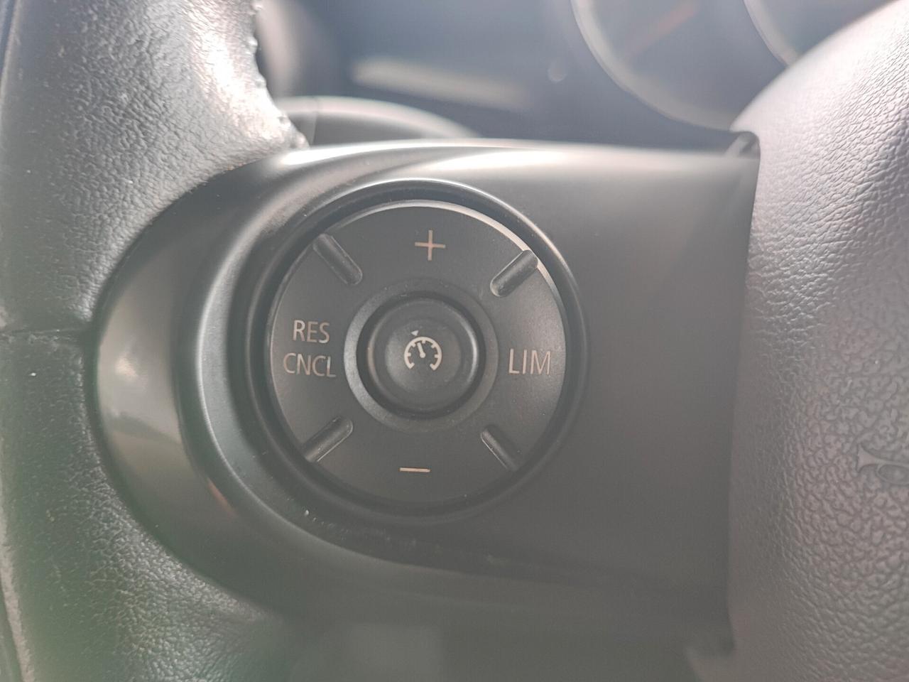 Mini 1.5 Cooper D 5 porte