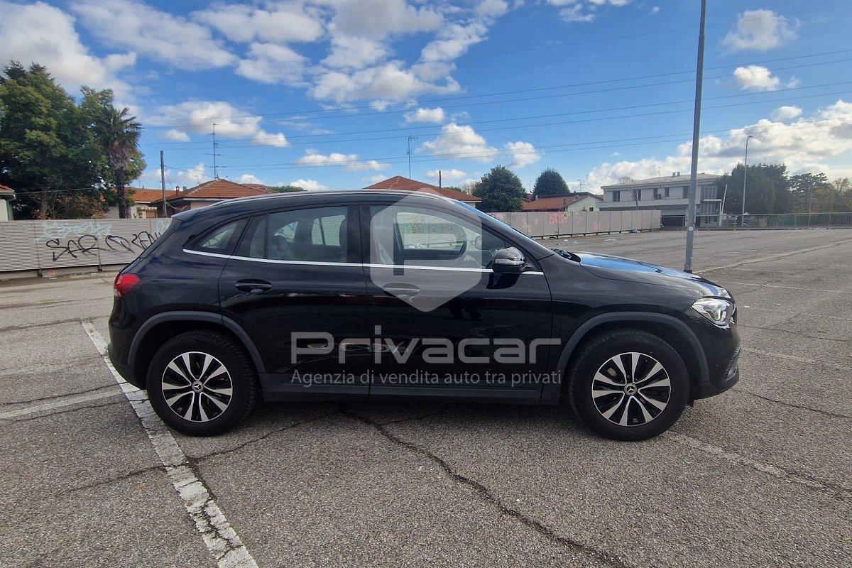 MERCEDES GLA 200 d Automatic Sport