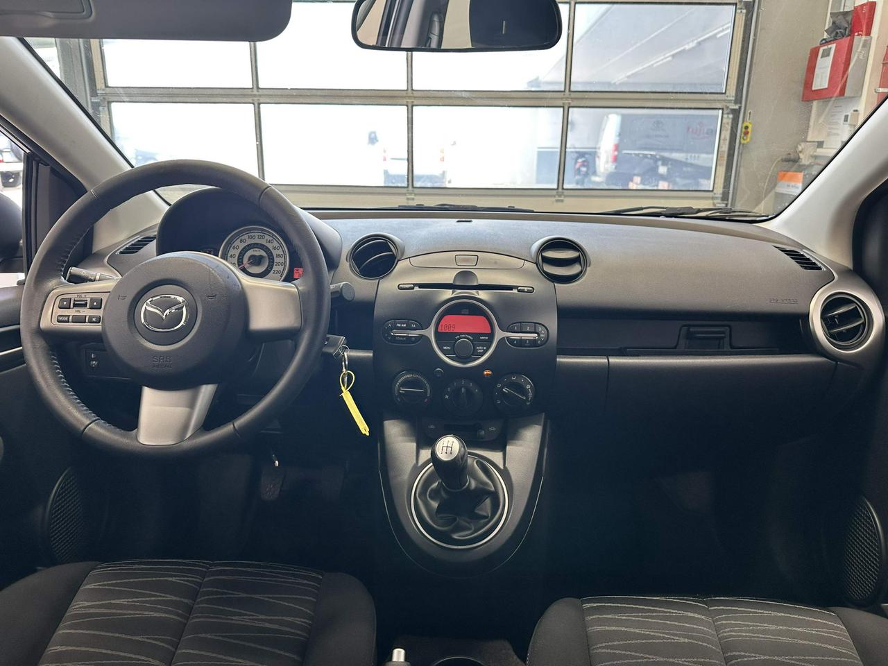 Mazda 2 5p 1.3 Easy c/clima 75cv