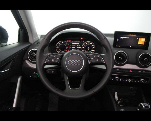 AUDI Q2 30 TDI Business Advanced