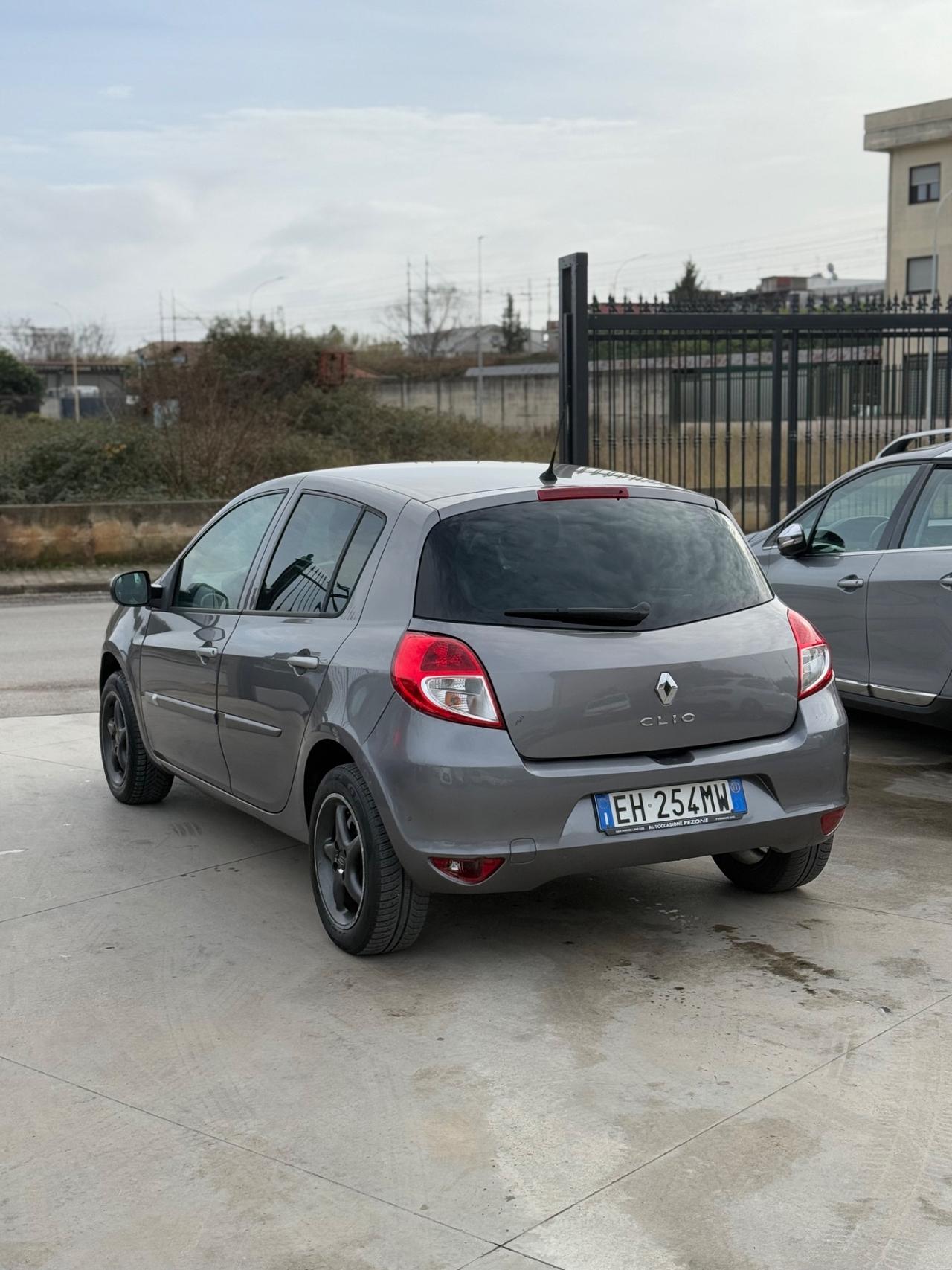 Renault Clio 1.2 16V 5 porte Dynamique