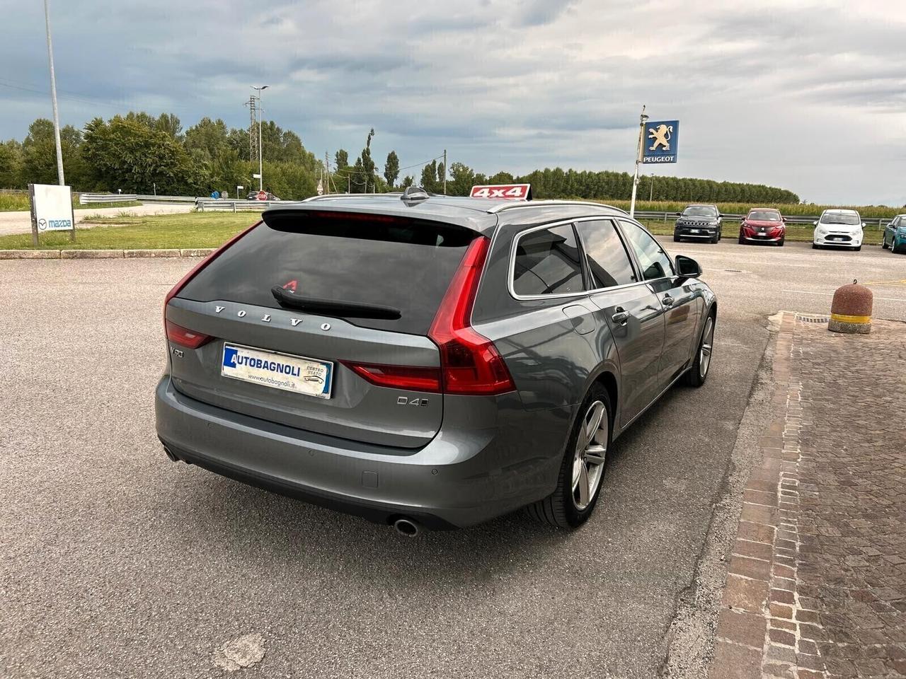 Volvo V90 MOMENTUM D4 AWD Geartronic BUSINESS