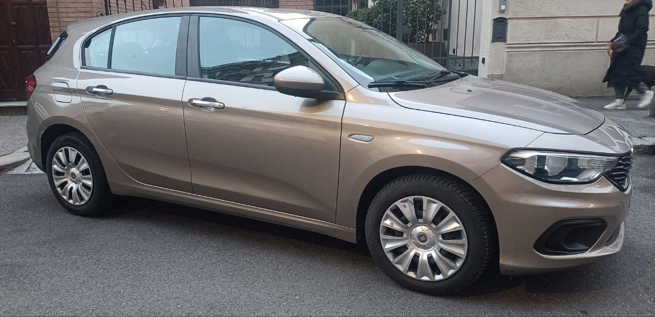 Fiat Tipo 1.6 Mjt S&S 5 porte Easy