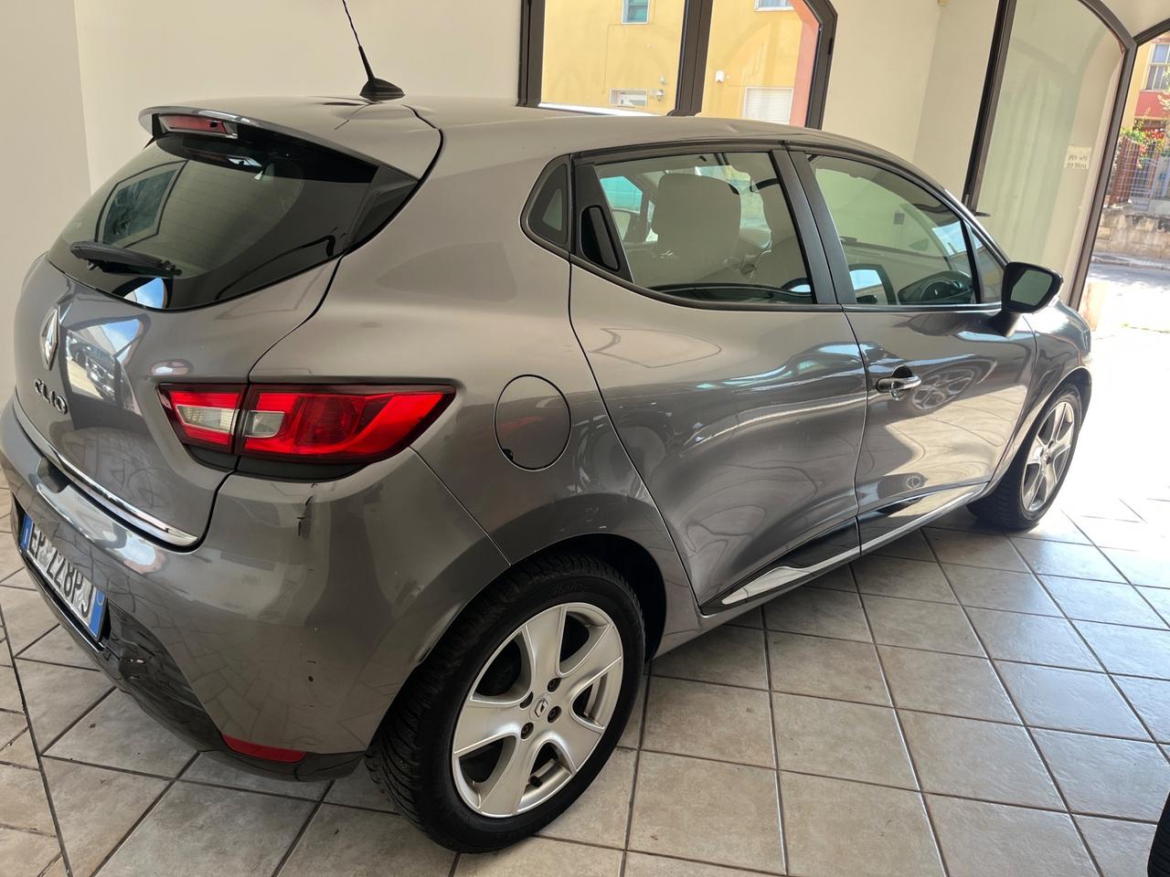 Renault Clio 1.2 16V 5 porte Dynamique