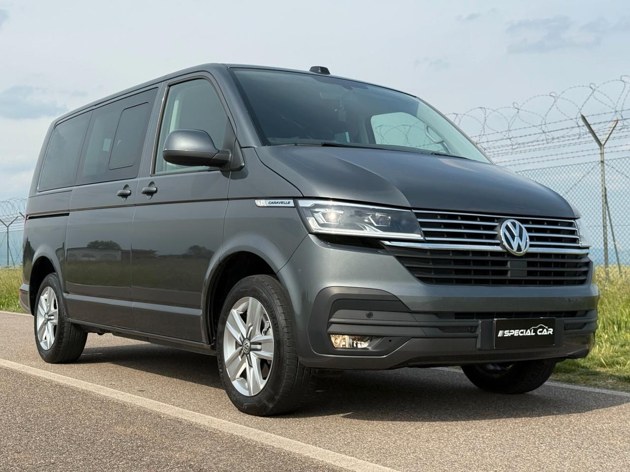 Volkswagen Caravelle 2.0 TDI 150CV DSG PC "NUOVO - 9 POSTI - 29000KM !!!"