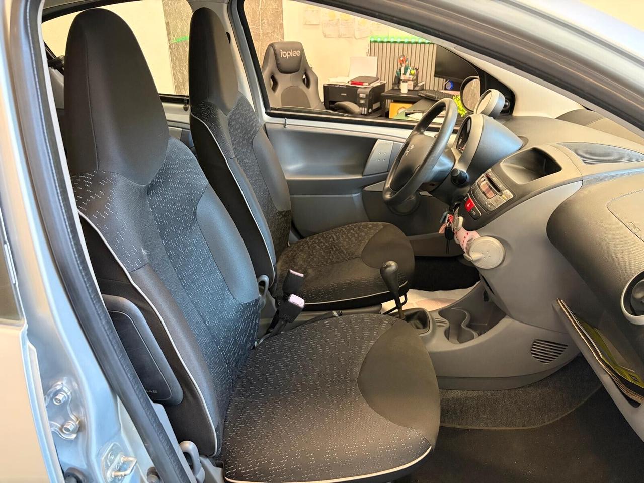 Peugeot 107 1.0 COMPRESO PASSAGGIO DI PROPRIETÀ