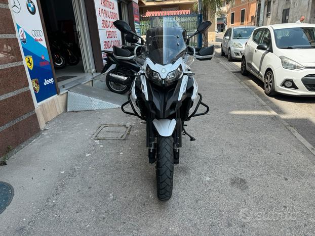 Benelli trk 502x con garanzia casa madre