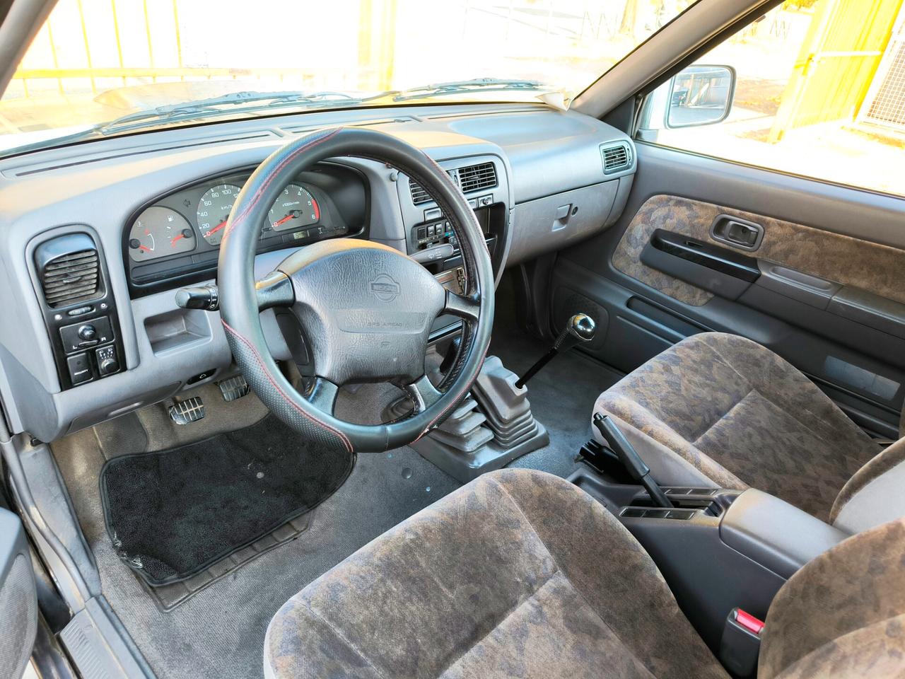 Nissan Pick Up 2.5 TD 4 porte Double Cab Navara