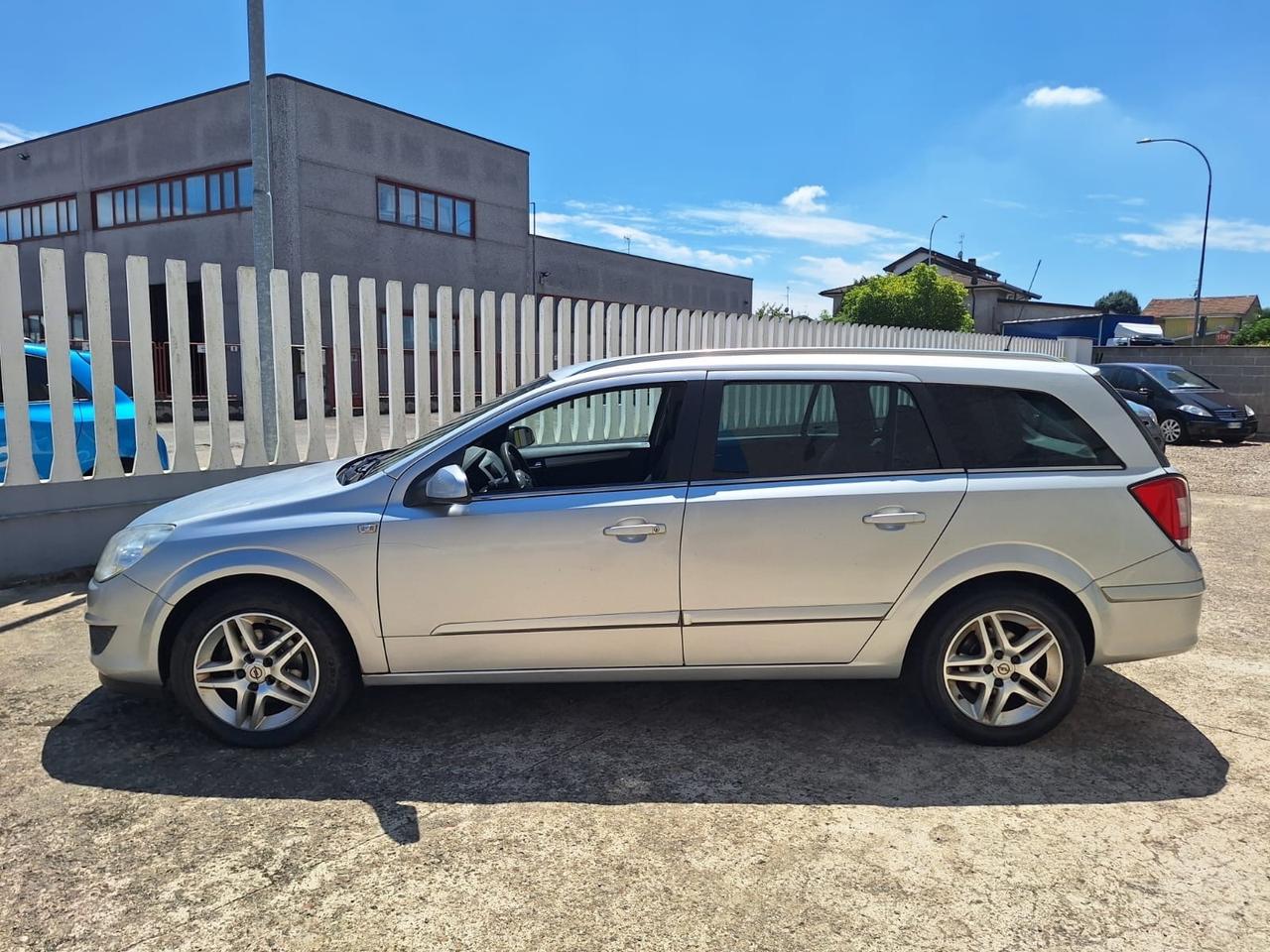 Opel Astra 1.4 16V GPL