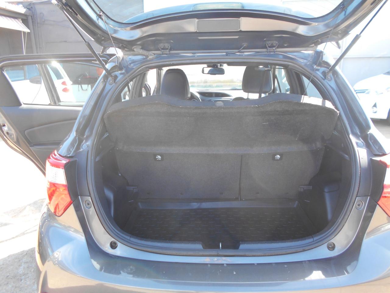 Toyota Yaris 1.5 Hybrid 5 porte Business