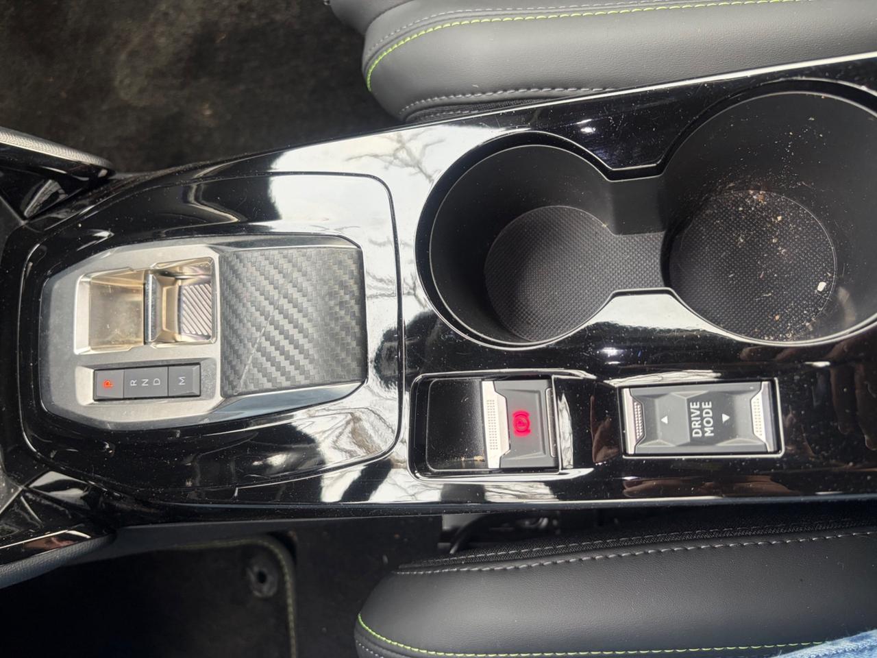 Peugeot 2008 Hybrid GT Exclusive 2025 INCIDENTATA