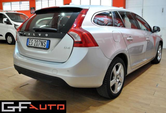 Volvo V60 V60 I 2010 2. R-design * INTERNI IN PELLE *