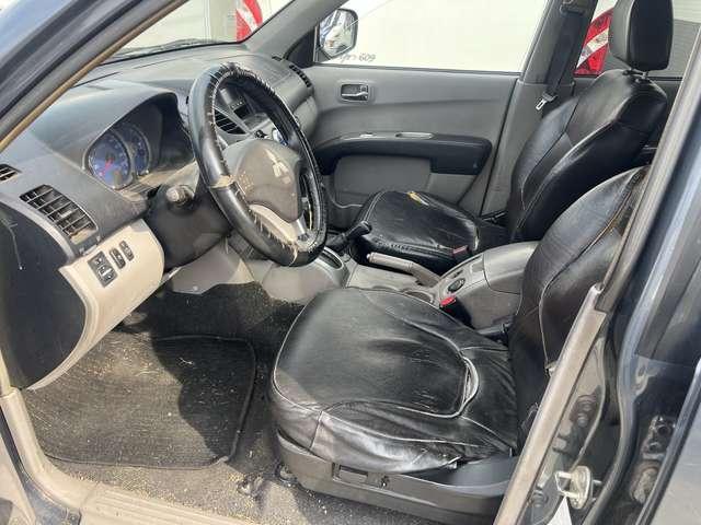 Mitsubishi L200 d.cab 2.5 di-d Intense