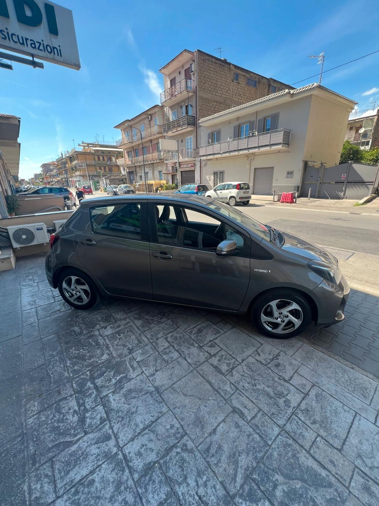 Toyota Yaris 1.5 Hybrid 5 porte Cool