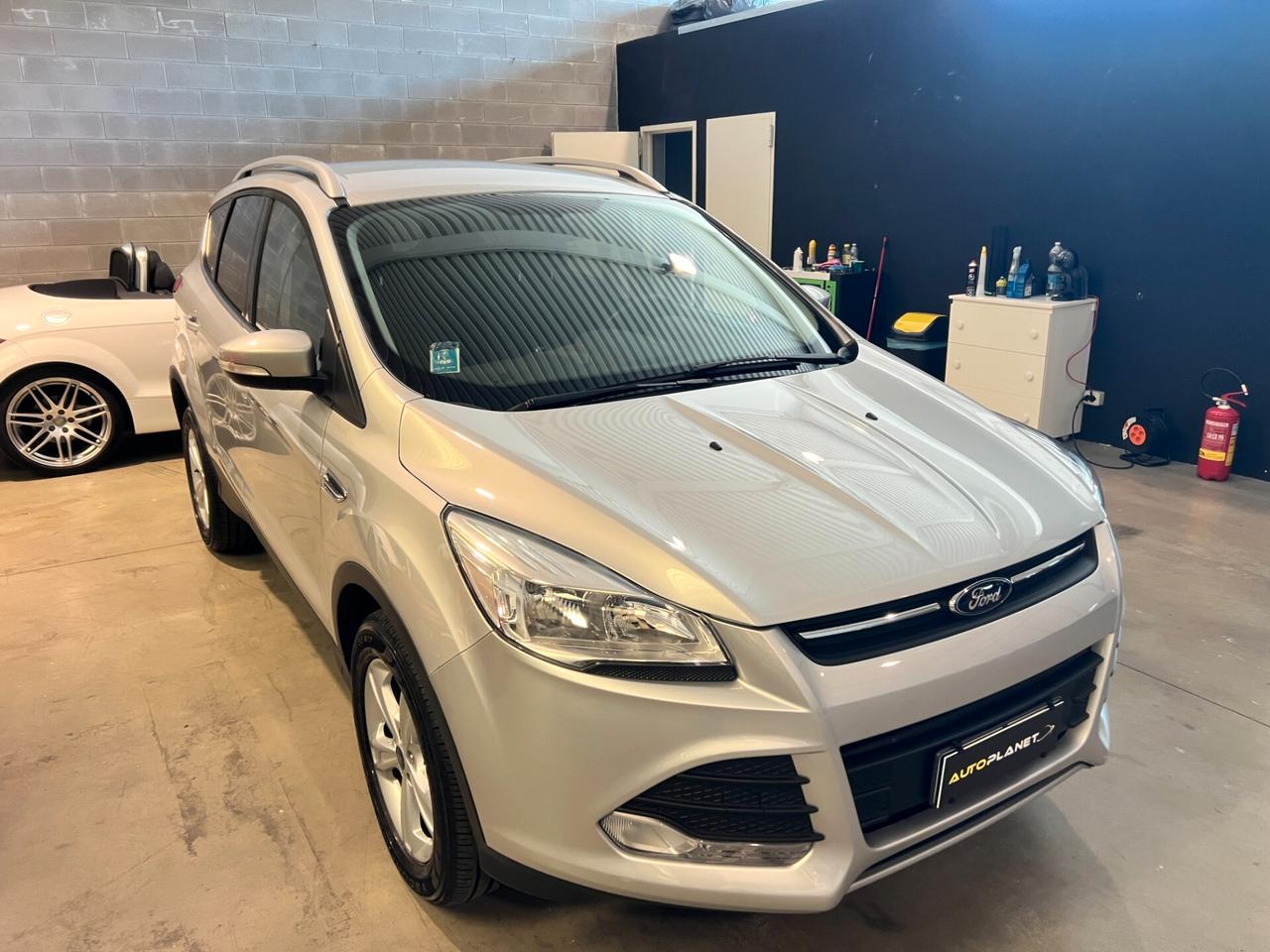 Ford Kuga 2.0 TDCI 140 CV 4WD Powershift Titanium