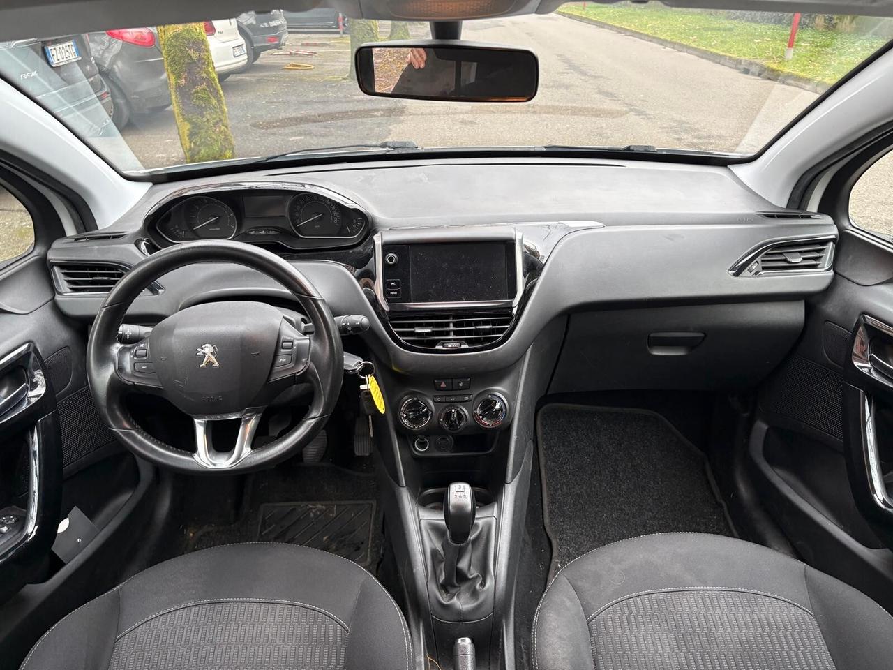 Peugeot 208 PureTech 82 5 porte Allure