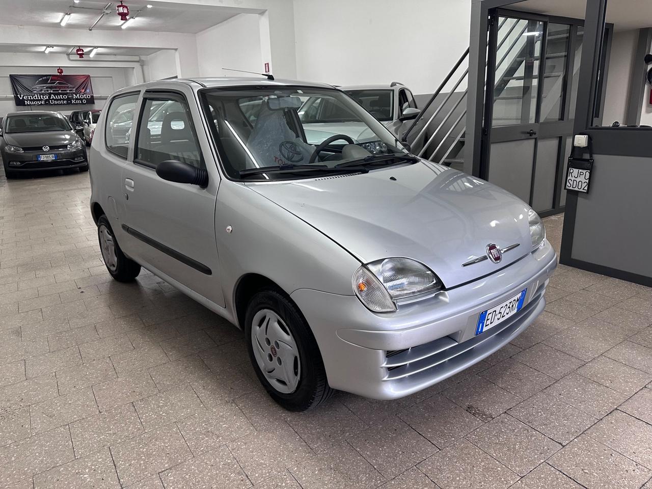 Fiat 600 1.1 Active 2010