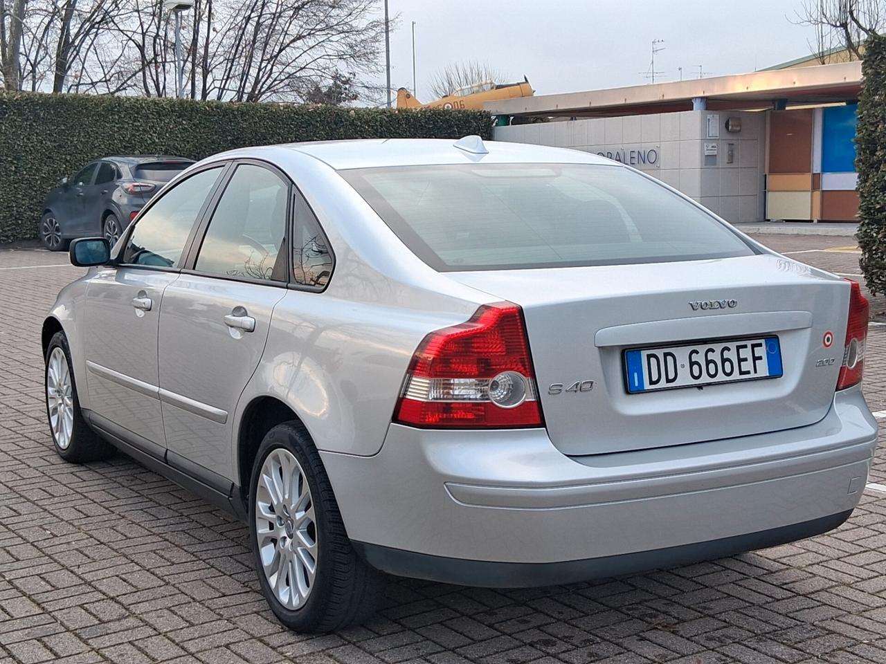 Volvo S40 2.0 D cat Summum NEOPATENTATI..CELL 320 147 1147 WUATSAPP