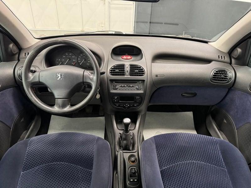 Peugeot 206 1.4 16V 5p. Roland Garros