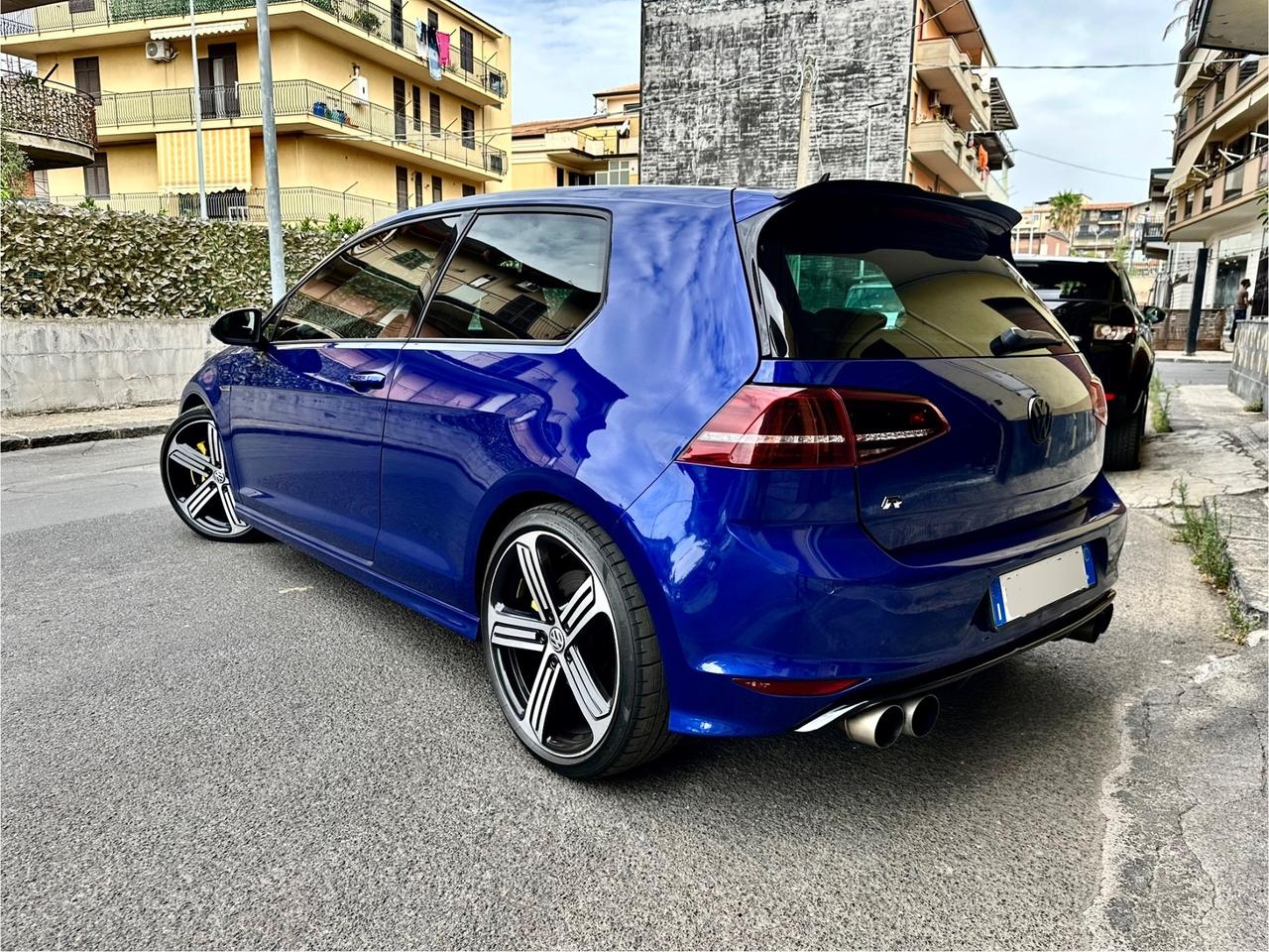 Volkswagen Golf GTI R 2.0 DSG 3p.