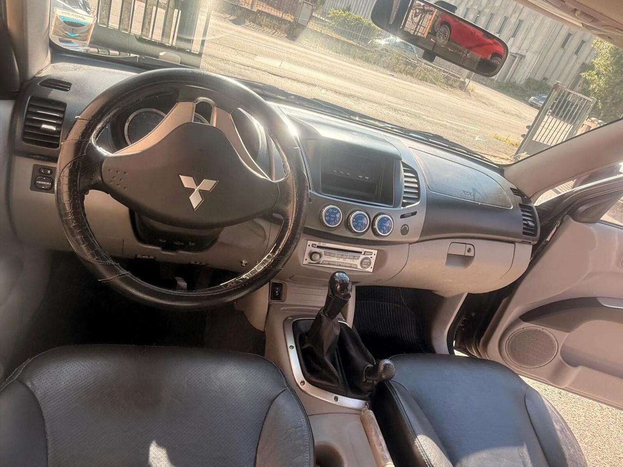 Mitsubishi L200 2.5 DI-D/136CV Double Cab