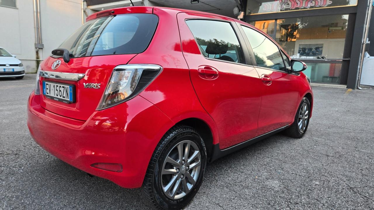 Toyota Yaris 1.0 5 porte Lounge