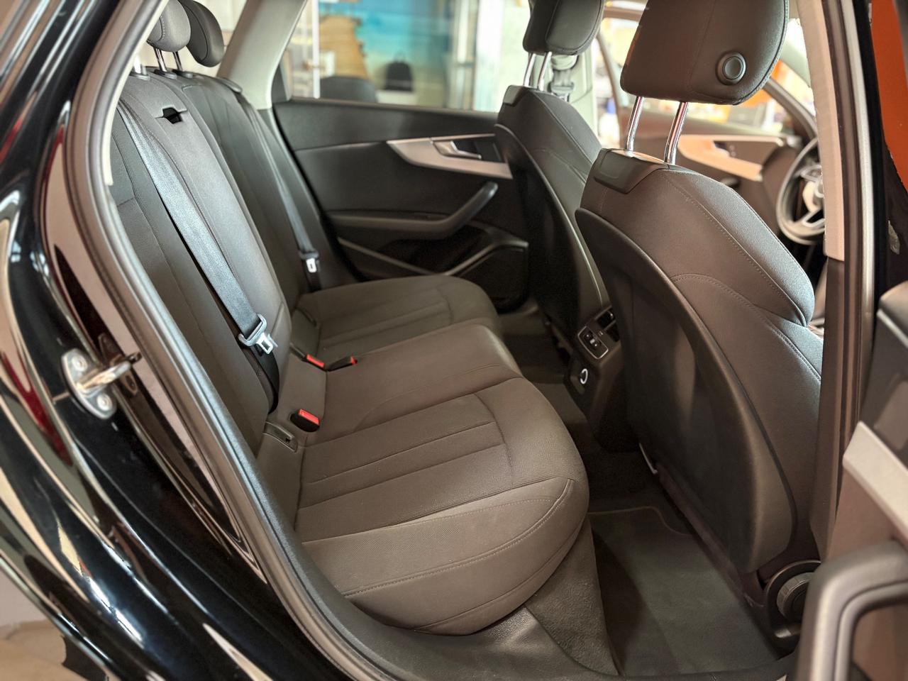 Audi A4 2.0 TDI 150 CV ultra Sport matrix navi permute finanziamenti