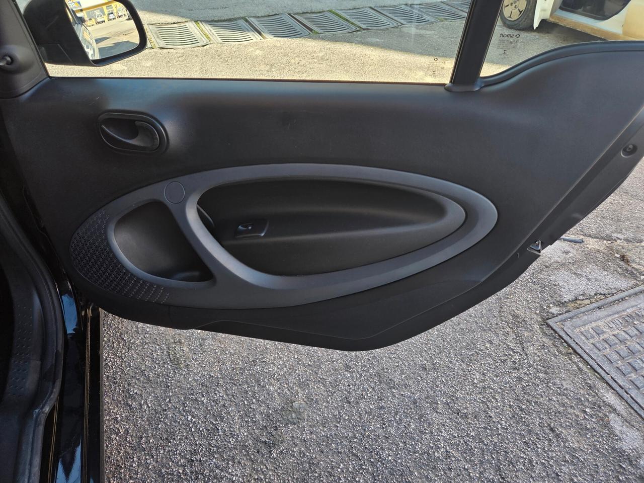 SMART FORTWO 1.0 70 CV ANNO 2016 KM 60000 CERTIF