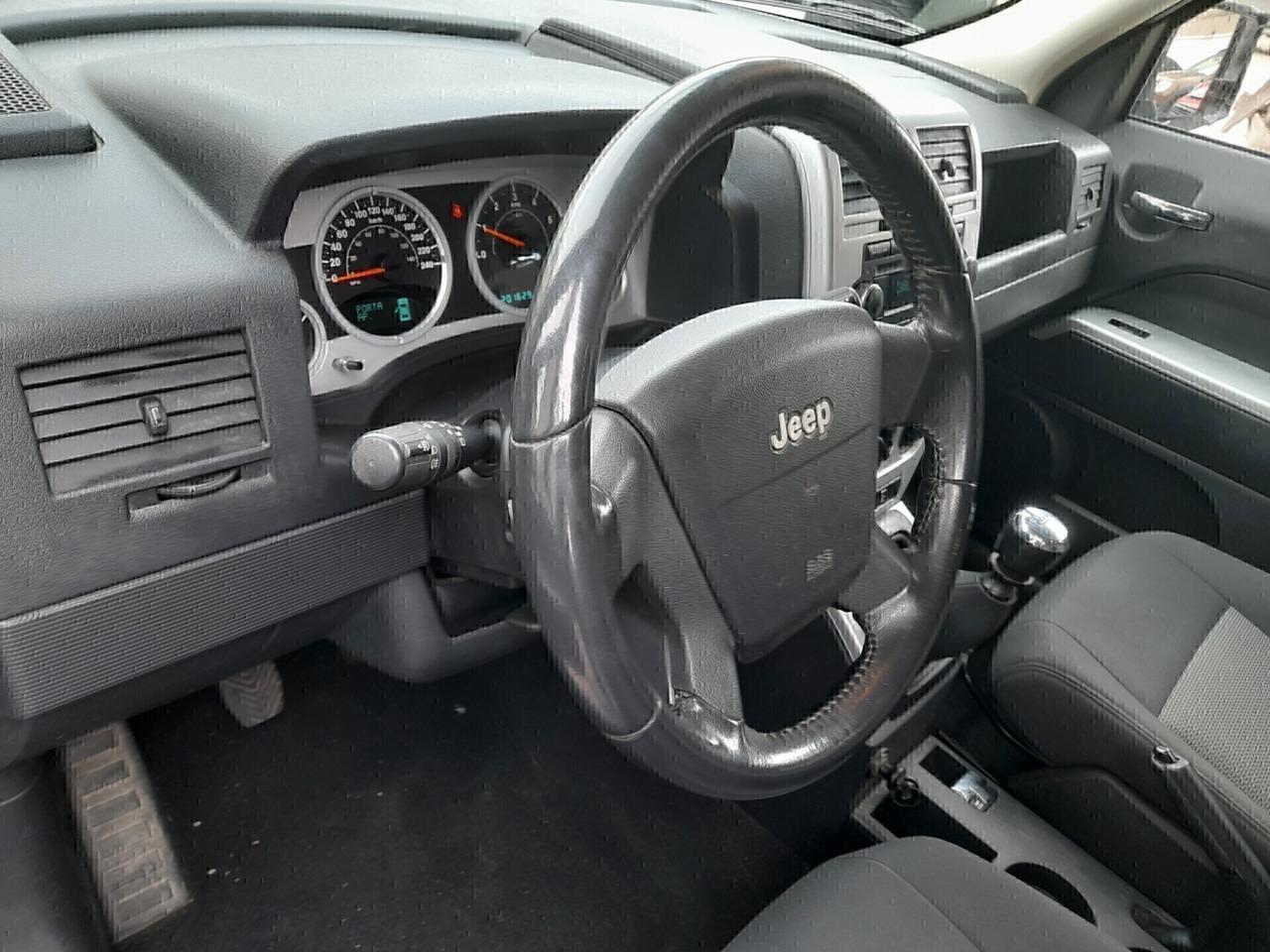 JEEP PATRIOT CON GANCIO TRAINO