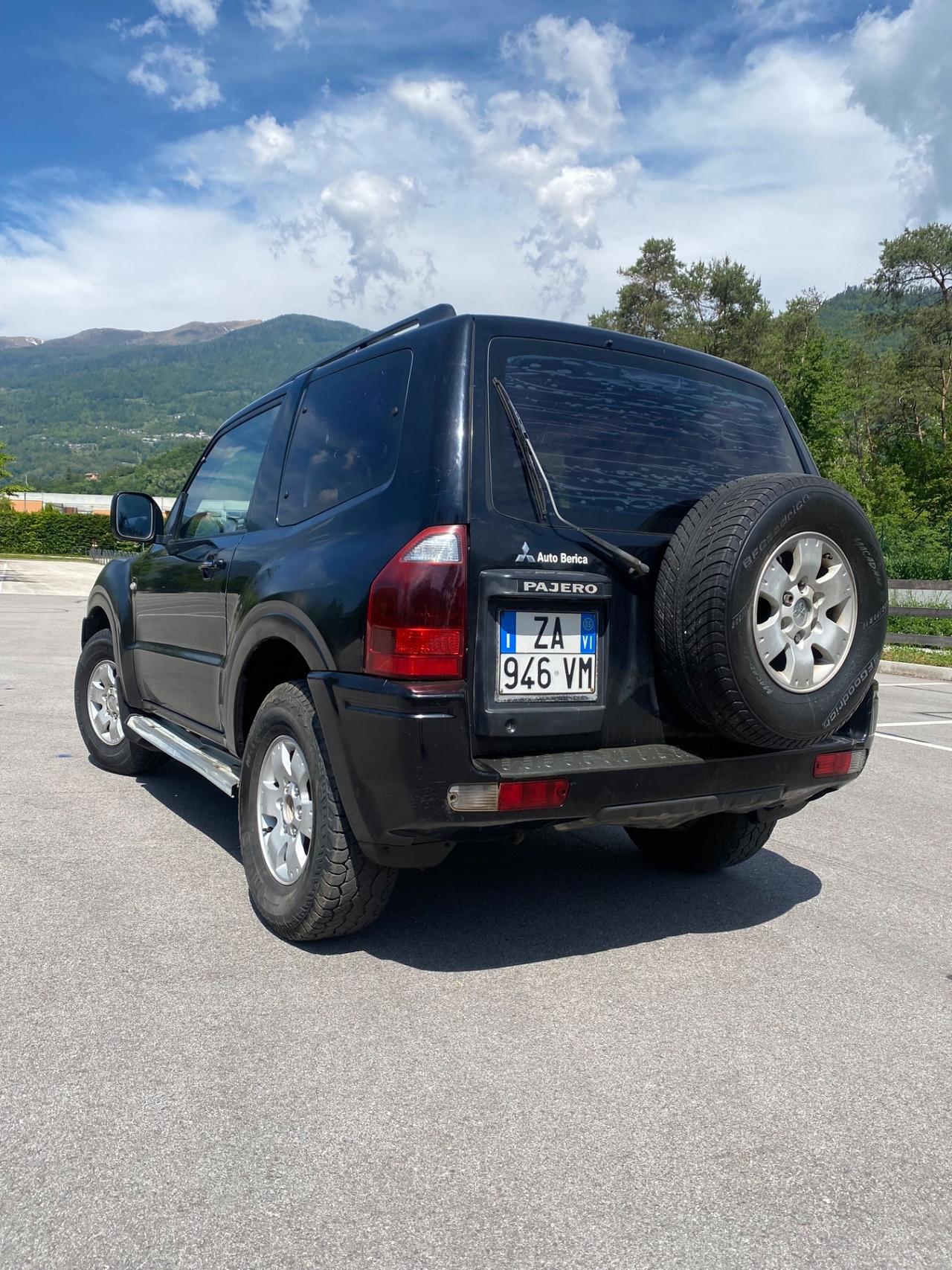 Mitsubishi Pajero 2.5 4x4