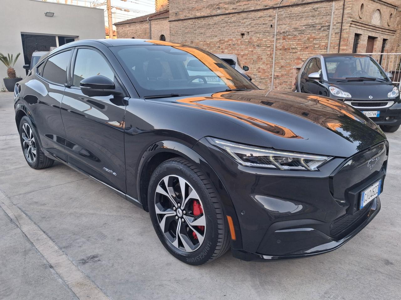 Ford Mustang Mach-E AWD Extended Range 371 CV