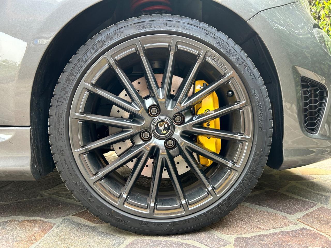 Abarth 695 180CV 2024 – 10.000 KM - RECORD MONZA - PARI AL NUOVO