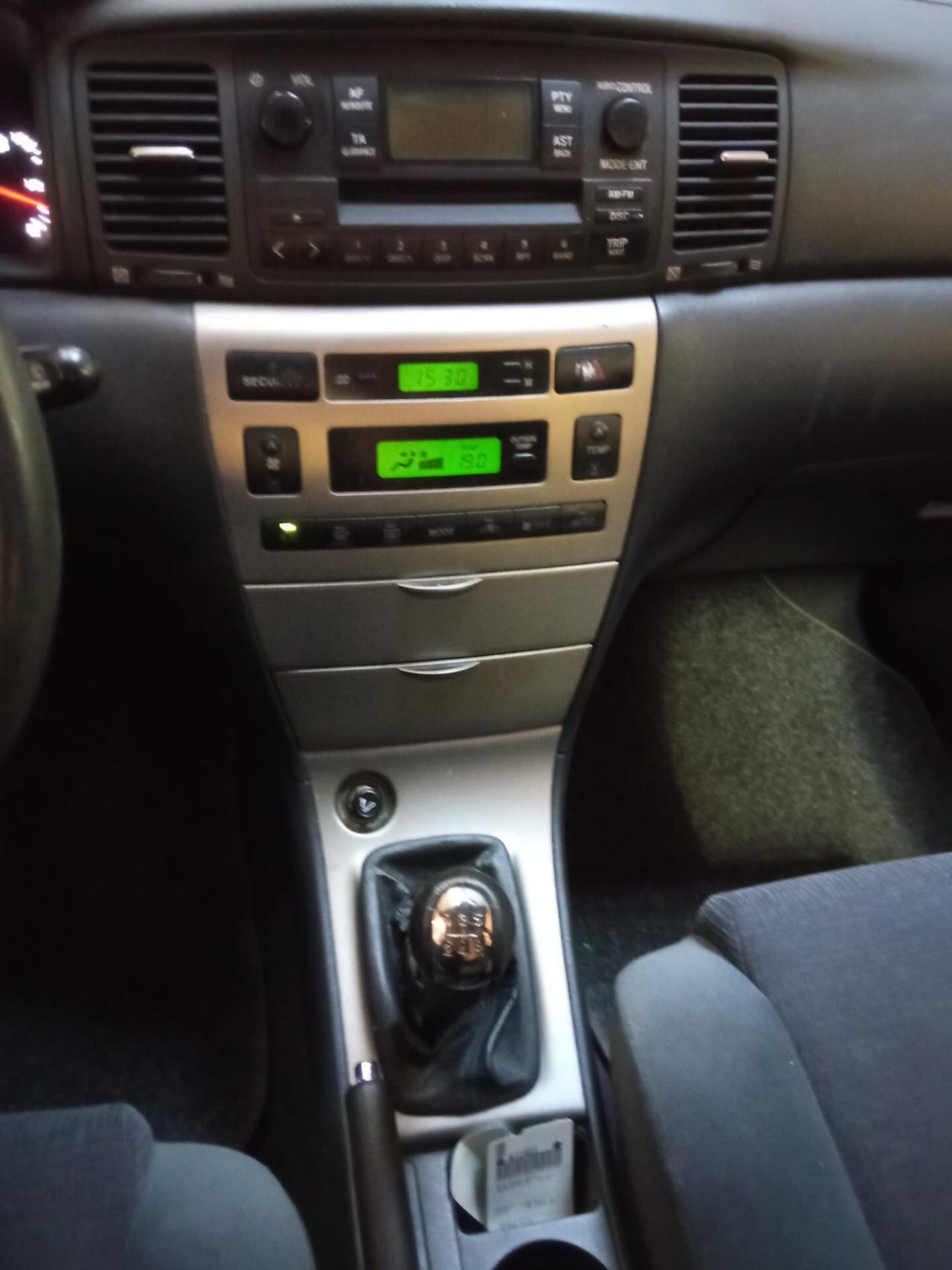 Toyota Corolla 1.4 16V Station Wagon € 4 Benzina